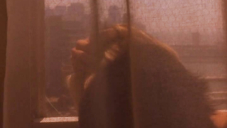 Ne Zaman Seveceğim (2004) filminden Neve Campbell erotik sahnesi