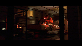 Rosamund Pike nua, cena de sexo de Fratura (2007)