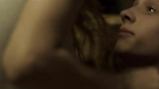 Maria Birta çıplak, Jitters (2010) filminden seks sahnesi