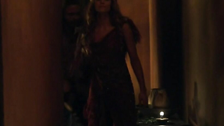 Spartacus s03e03 (2013)'ten Ellen Hollman ve Gwendoline Taylor erotik sahnesi