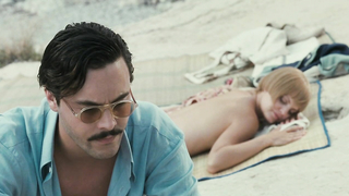 Мена Сувари обнаженная, сексуальная сцена из Сада Эдема (2008)