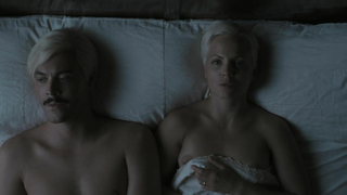 Мена Сувари обнаженная, сексуальная сцена из Сада Эдема (2008)