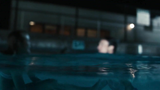 Эротическая сцена Мэгги Грейс из фильма «Уроки полетов» (2010)