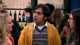 The Big Bang Theory s06e11 (2012)'den Kaley Cuoco erotik sahnesi