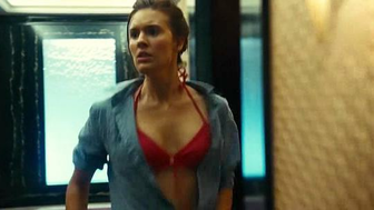 Scena erotica di Maggie Grace da Taken 2 (2012)