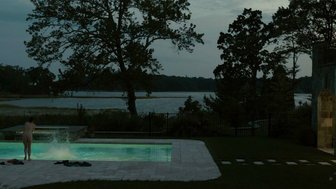 Мелани Лински обнаженная, постельная сцена из фильма «Привет, я должен идти» (2012)