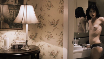 Selma Blair nuda, scena di sesso da In Their Skin (2012)