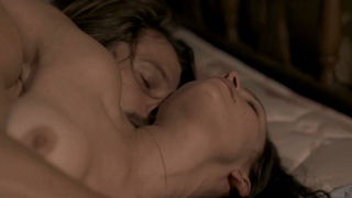 Jodi Balfour desnuda, escena de sexo de Quarry s01e05 (2016)