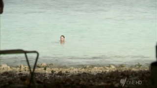 Uzak Bölge Hemşiresi s01e02'den (2006) Allison Cratchley erotik sahnesi