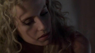Kelly Preston nuda, scena di sesso da Love Is a Gun (1994)