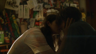 Jessica De Gouw nua, cena de sexo de Cut Snake (2014)