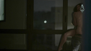 Anastasiya Meskova desnuda, escena de sexo de Sladkaya zhizn s01e04 (2014)