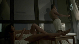 Anastasiya Meskova desnuda, escena de sexo de Sladkaya zhizn s01e04 (2014)