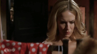 Cena erótica de Sarah Paulson do Studio 60 na Sunset Strip s01e09 (2006)
