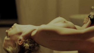 Nude video with Sylwia Wais scene from Polskie gowno (2014)