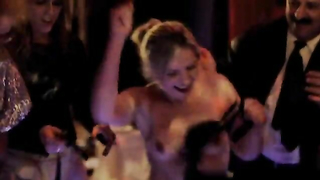 Nude video with Sylwia Wais scene from Polskie gowno (2014)