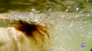 Cena erótica de Katia Klein de Cuentame s14e07 (2013)