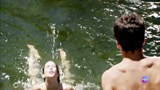 Cena erótica de Katia Klein de Cuentame s14e07 (2013)