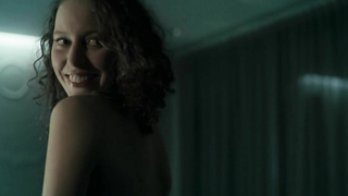 Marie Vinck çıplak, Loft'tan (2008) seks sahnesi