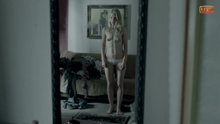 Mariya Shalaeva ve Irina Skrinichenko çıplak, Rusalka'dan seks sahnesi (2007)