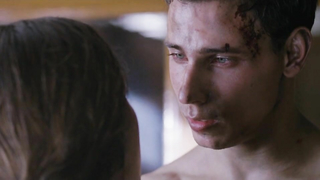 Zofia Wichlacz ve Anna Prochniak çıplak, Miasto 44 (2014) filminden seks sahnesi