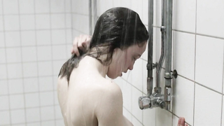 Solene Rigot nua, cena de sexo de Puppylove (2013)