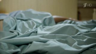 Nude video with Ekaterina Klimova scene from Vlyublyonnye zhenshchiny s01e02 (2015)