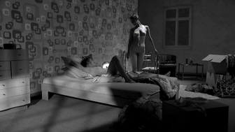 Nude video with Luise Heyer scene from Harte (2015)