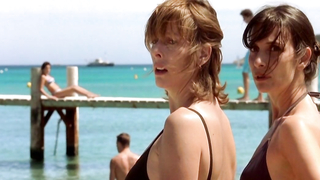 Scena erotica di Estelle Laurence Allendy da Les randonneurs a Saint scena erotica di Tropez (2008)