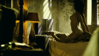 Nude video with Natalia Verbeke scene from Arritmia (2007)