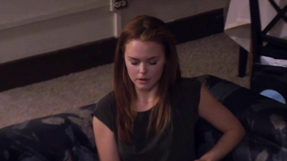 Monika Tilling e Margaret Savinar nude, scena di sesso da Shooting the Warwicks (2015)