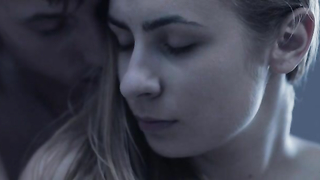 Kinga Kasprzyk nua, cena de sexo de Erotyk (2016)