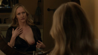 Scena erotica di Paula Malcomson da Ray Donovan s04e01 (2016)