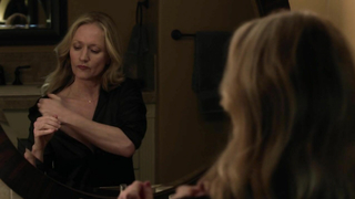 Scena erotica di Paula Malcomson da Ray Donovan s04e01 (2016)