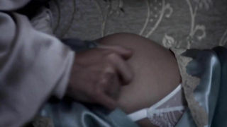 Marisa Paredes ve Arly Jover ve Lou Doillon çıplak, Gigola'dan seks sahnesi (2010)