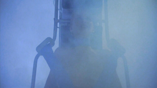 Natasha Henstridge çıplak, Türler II'den (1998) seks sahnesi