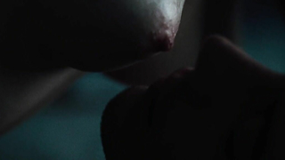 Nude video with Nathalia Dill scene from Paraisos Artificiais (2012)