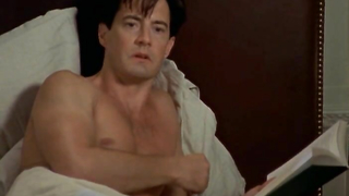 Nude video with Kristin Davis scene from Sex and the City s03e16 (2000)