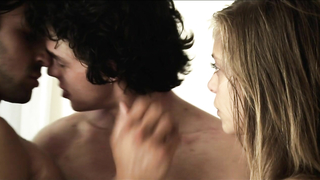 Lizzie Brochere nuda, scena di sesso da American Translation (2011)