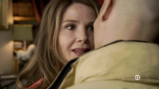 Victoria Abril çıplak, Les beaux mecs s01e03 (2011) filminden seks sahnesi