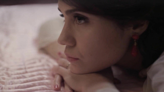 Branca Messina nue, scène de sexe de Ninguem Ama Ninguem... Por Mais de Dois Anos (2015)