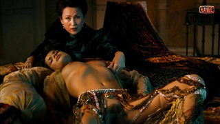 Nude video with Anna Azarova scene from Golfstrim pod Aysbergom (2012)