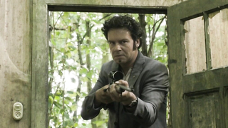 Eva Van de Wijdeven und Maria Kraakman erotische Szene aus Schneider vs. Bax (2015)