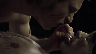 Jenny Spain nuda, scena di sesso da Deadgirl (2008)