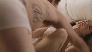 Ashlynn Yennie çıplak, Submission s01e02'den seks sahnesi (2016)