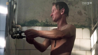 Nude video with Jolanta Fraszynska and Ilona Trybula scene from Pora na czarownice (1993)