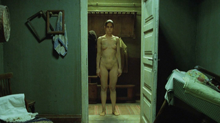 Cena erótica de Marta Yaneva em The Abandoned (2006)