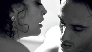 Энджи Сепеда обнаженная, сцена секса из фильма «Элено» (2011)