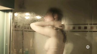 Nude video with Carolina Jurczak scene from Deux flics sur les docks s01e04 (2011)