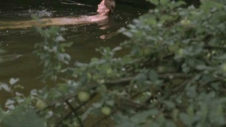 Эротическая сцена Елизаветы Боярской и Елены Коровчук из фильма «Я вернулся» (2009)